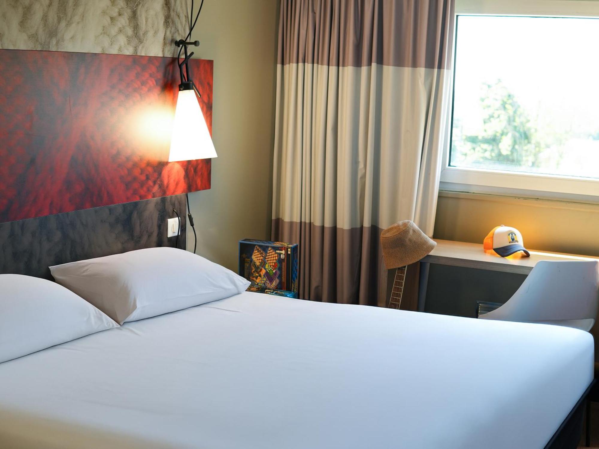 Ibis Caen Porte D'Angleterre Екстер'єр фото